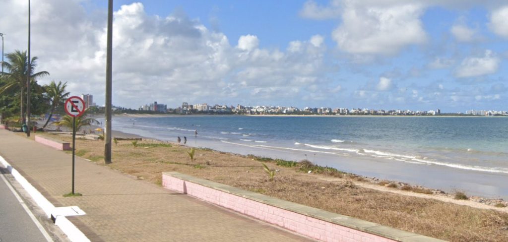 Corpo de homem foi encontrado na praia do Bessa.