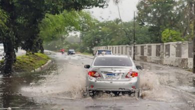 Trecho da Avenida Sanhauá alagado, em João Pessoa. (foto: Joaquim Neto/Acervo Pessoal)