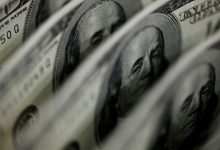 Dólar cai para R$ 5,41 e fecha no menor nível em duas semanas