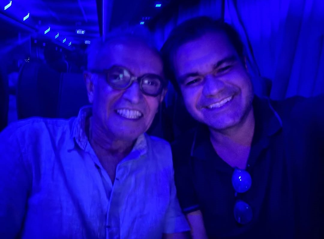 Cícero Lucena se reencontra com Mersinho na Arábia Saudita após deixar Israel por rota terrestre via Jordânia