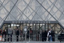 Museu do Louvre sofre assalto e perde peças de Napoleão