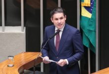 Motta acelera processo e CCJ da Câmara deve votar PEC da escala 6x1 nesta quarta-feira