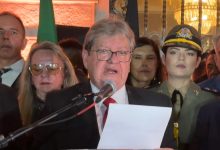 ‘Em paz comigo mesmo’, diz João Azevêdo após renunciar o governo do estado