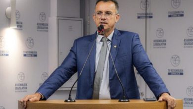 Sargento Neto comenta caso Ypê e diz que não recomenda "dar uma mamada" no produto